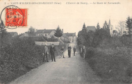 CPA 61 SAINT MAURICE LES CHARENCEY / L'ENTREE DU BOURG / LA ROUTE DE NORMANDIE - Sonstige & Ohne Zuordnung