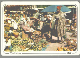 CPM - Martinique - Un Marché à Fort De France - Non Classés