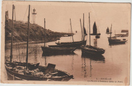 CLOHARS CARNOET DOELAN DOUELAN  LE PHARE ET BATEAUX DANS LE PORT - Clohars-Carnoët