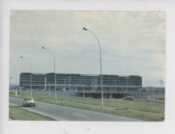 Aéroport Paris Orly : L'Aérogare (n°117 P.I.) Vieille Voiture - Aeroporto