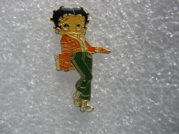 Pin's Pin-up, Betty Boop En Pantalon De Couleur Verte - Pin-ups