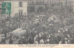 CPA 78 POISSY / FETE DU 16 MAI 1909 / LA GRANDE CAVALCADE / LE CHAR DE L'AGRICULTURE ET LE CHAR DE LA RUCHE - Poissy