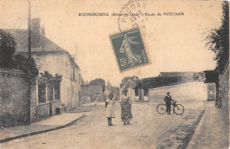 CPA 78 RICHEBOURG / ROUTE DE HOUDAN - Autres & Non Classés