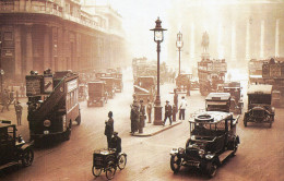 "London, June 1922" Traffic Scene, Open Topped Double Decker Buses, Taxi Cabs [CPM Nostalgia Postcard Reproduction Card] - Autobus & Pullman