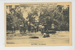 AFRIQUE - GUINEE FRANÇAISE - MAYUMBA - En Promenade - Congrégation De Saint Joseph De Cluny PARIS - Guinée Française