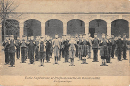 CPA 78 ECOLE PROFESSIONNELLE SUPERIEURE DE RAMBOUILLET / EN GYMNASTIQUE - Rambouillet