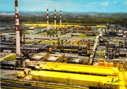 64 - Lacq - Vue Aérienne De L'Usine De La Société Nationale Des Pétroles D'Aquitaine - Lacq