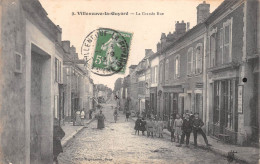 Villeneuve La Guyard – La Grande Rue Animée  - Villeneuve-la-Guyard