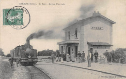 Chéroy – La Gare – Arrivée D'un Train  - Cheroy