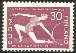 396 Finland Gymnast Gymnaste Light MH * Neuf CH Légère (FIN-90) - Unused Stamps