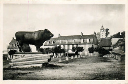 12* LAGUIOLE Monument Du Taureau       RL19,1450 - Laguiole