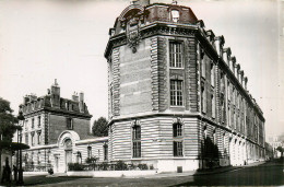 75* PARIS    Caserne Des Pompiers  (CPSM Format 9x14cm)   RL38.0905 - Firemen