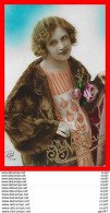 CPA FETES. St-nicolas  Belle Femme Robe Fantaisie, Manteau De Fourrure, Roses ...CO 682 - Saint-Nicholas Day