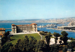 13 - Marseille - Les Jardins Et Le Château Du Pharo - Dans Le Lointain, Le Port - Parcs Et Jardins