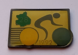 A179 Pin's VÉLO CYCLISME LE TOUR DE FRANCE 1992 Département EURE ET LOIR Achat Immédiat - Cyclisme