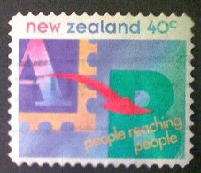 New Zealand, Scott #1311a, Used(o), 1995, People Reaching People, 40¢, Multicolored - Oblitérés