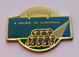 A222 Pin's VÉLO CYCLISME Départ 4 Jours DUNKERQUE NORD Achat Immédiat - Cyclisme