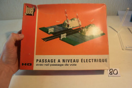 C80 Ancien Jeu De Passage De Train Old Toy Play - Other & Unclassified