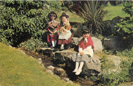 Postcard Traditional Costumes Welsh Wales Children - Dogana