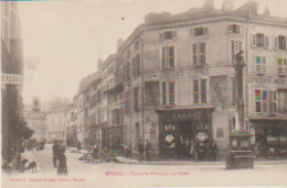 (88) EPINAL. Fontaine Pinau Et Rue Auber (Animée: Tabac, Cycles Joly, Vélocipèdes, Coiffeur, Epicerie-Mercerie) - Epinal