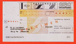 7215 / ⭐ ♥️ Nederland Pays-Bas GIRO Specimen Postcheque Photocopie Outil Dictatique PTT Instruction LA  POSTE - Cheques & Traverler's Cheques