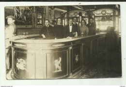 CARTE PHOTO .INTERIEUR D UN CAFE BRASSERIE . PARIS ? .PATRONNE ET SON PERSONNEL  .DECORATION STYLE ART DECO .   A SITUER - Cafes