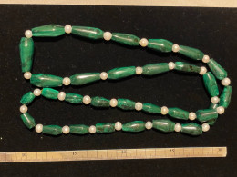 Lunga Antica Collana In Malachite E Perle Di Fiume - Art Africain