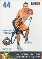 Trading Cards KK000606 Basketball Germany Mitteldeutscher Weissenfels 10.5cm X 15cm HANDWRITTEN SIGNED: Benedikt Turudic - Habillement, Souvenirs & Autres