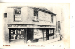 CD78. Vintage Postcard.  The Old Curiosity Shop. London - London Suburbs
