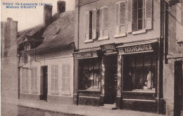 Crépy En Laonnois * Devanture De La Maison DEGOUY Confections Nouveautés A LA PROVIDENCE - Sonstige & Ohne Zuordnung