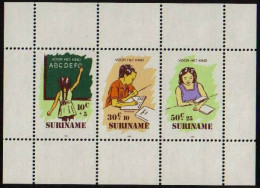 Suriname 1985 Blokje Voor Het Kind, Pour L'enfance MNH/**/Postfris  - Surinam