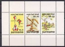 Suriname 1984 Voor Het Kind - Block - MNH/**/Postfris  - Surinam