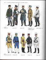 UNIFORMES ET TENUES DE CAMPAGNE DES GRANDES ARMEES DU MONDE DE 1700 A 1977 - 1ERE EDITION FRANCAISE ROBERT LAFFONT 1979 - Uniforms