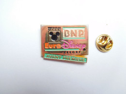 Beau Pin's , Disney , Euro Disney , Banque BNP , Avant Première - Disney