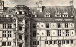 FRANCE - Blois - Cour D'honneur Du Château Et Le Grand Escalier - Carte Postale - Blois