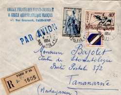 AFFRANCHISSEMENT COMPOSE SUR LETTRE RECOMMANDEE DE PARIS 54 POUR MADAGASCAR 1954 - Postal Rates