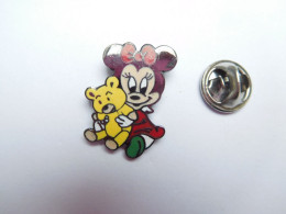 Beau Pin's En EGF , Disney , Minnie , Signé Disney AM - Disney