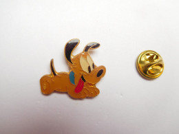 Beau Pin's , Disney , Chien Pluto , Signé Arthus Bertrand - Disney