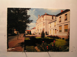 Vaux-en-Velin - La Mairie, L'Ecole De Filles Et La Poste - Vaux-en-Velin