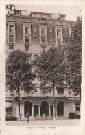 FRANCE - Vichy - Hôtel "Radio" - Vue Générale De L'hôtel - Vue De Face à L'entrée - Carte Postale Ancienne - Vichy
