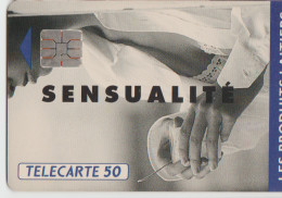 TC11 - F3279A - PRODUITS LAITIERS SENSUALITE , Cote 45 Euros, Pour 3 Euros - Non Classés