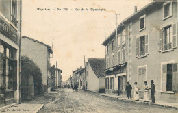 RHONE  MEYZIEU   Rue De La Republique - Meyzieu