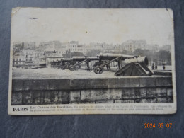 LES CANONS DES INVALIDES - Standbeelden