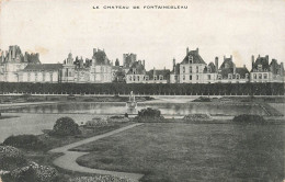 FRANCE - Le Chateau De Fontainebleau - Bassin - Jardins - Carte Postale Ancienne - Fontainebleau