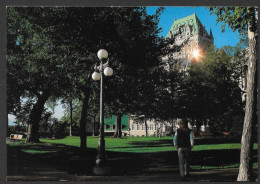 Québec - La Cité - Le Parc Montmorency -  À L'arrière On Peux Voir Le Château Frontenac - Par J.C.Ricard - Québec - La Cité