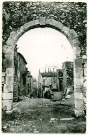 83 - B16255CPA - AUPS - Portail Des Remparts - Assez Bon état - VAR - Aups