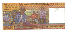 (Billets). Madagascar. 10000 Fr / 2000 Ariary 1983 UNC. Pick 79 Varieté De Signature - Madagascar