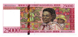 (Billets). Madagascar. 25000 Fr / 5000 Ariary 1983. Pick ?? Varieté De Signature - Madagaskar