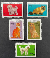 MADAGASCAR 1985 - NEUF**/MNH - Série Complète Mi 976 / 980 - YT 732 / 736 - DOGS CHIENS - Madagascar (1960-...)