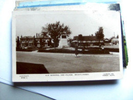 Engeland England Essex Brightlingsea War Memorial And Village - Other & Unclassified